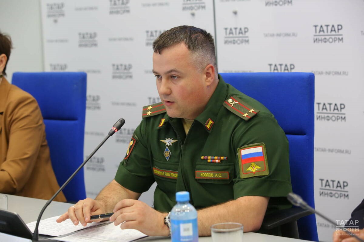 Начальник пункта отбора на военную службу по контракту в Татарстане Андрей Козлов. Фото: Татар-информ