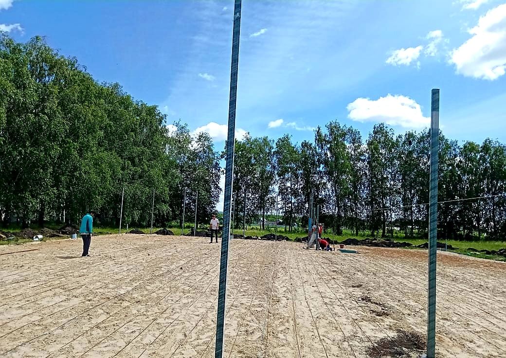 В Бакрчах идет капитальный ремонт спортзала школы