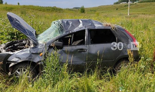 В ДТП в Татарстане один человек погиб и двое пострадали при столкновении двух авто