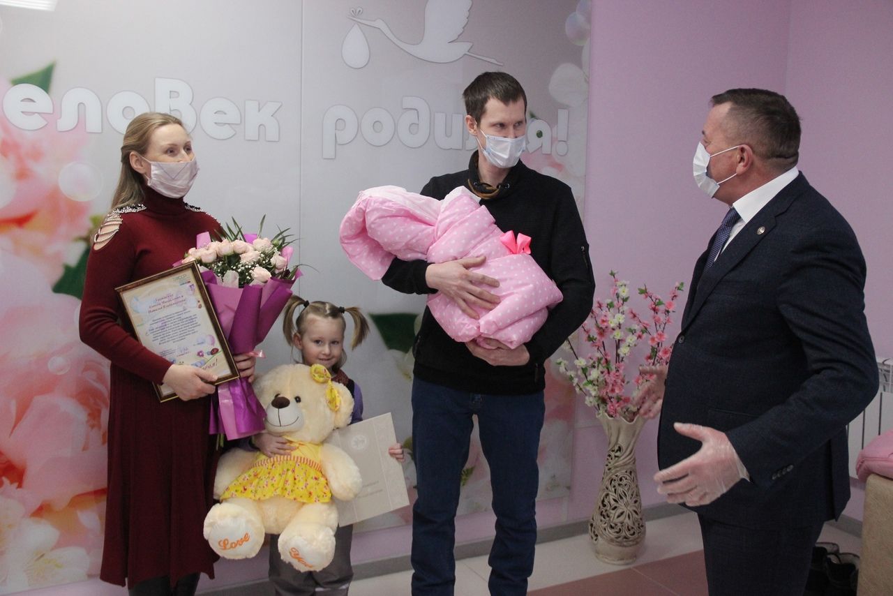 Первым ребенком, родившимся в 2021 году в Тетюшском районе, стала девочка