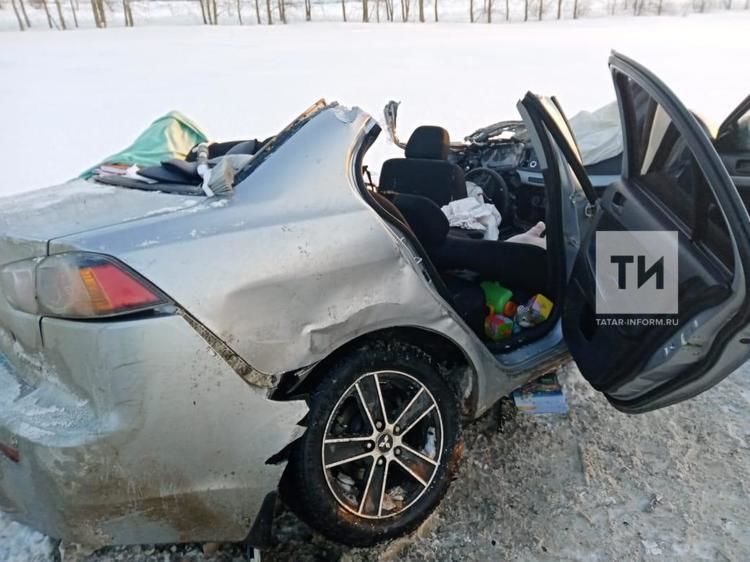 В Татарстане в страшной аварии выжил полуторагодовалый ребенок, благодаря автокреслу