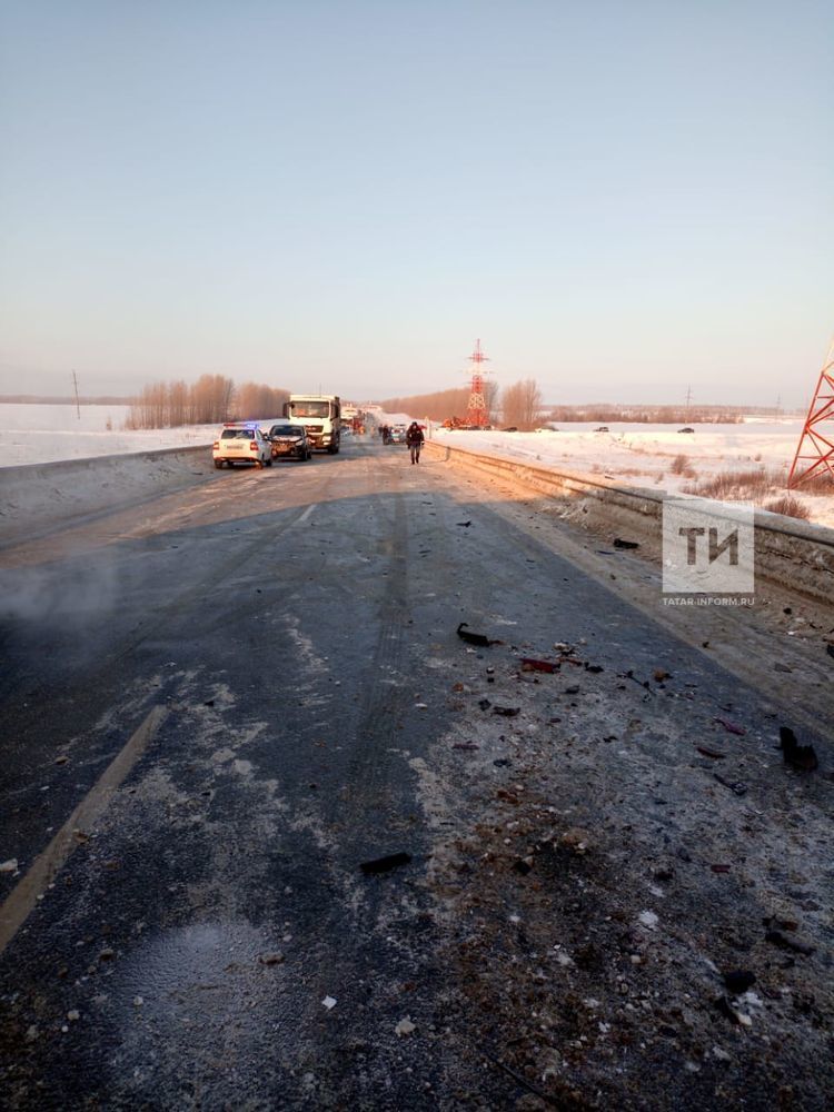 На трассе в Татарстане произошло массовое ДТП,  в котором есть пострадавшие