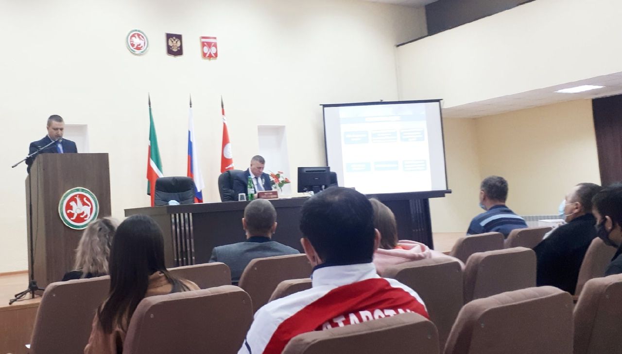 Встреча коллективов спортшколы, СОК "Барс", стендовой школы, молодежных центров с главой Тетюшского района