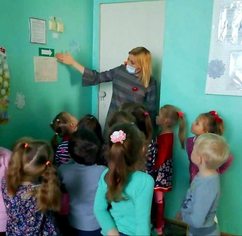 В детсаду "Сказка" детям рассказали о правилах пожарной безопасности