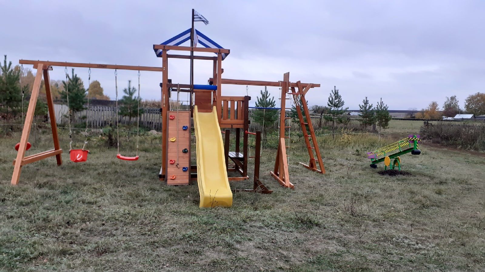 В селе Иоково Тетюшского района установили детскую площадку