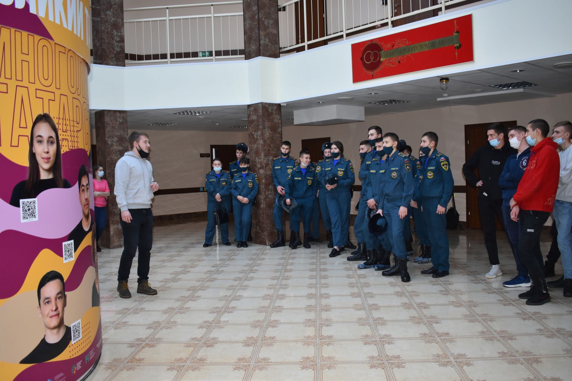 Тетюшанам представили передвижную фотовыставку «Многоликий Татарстан»