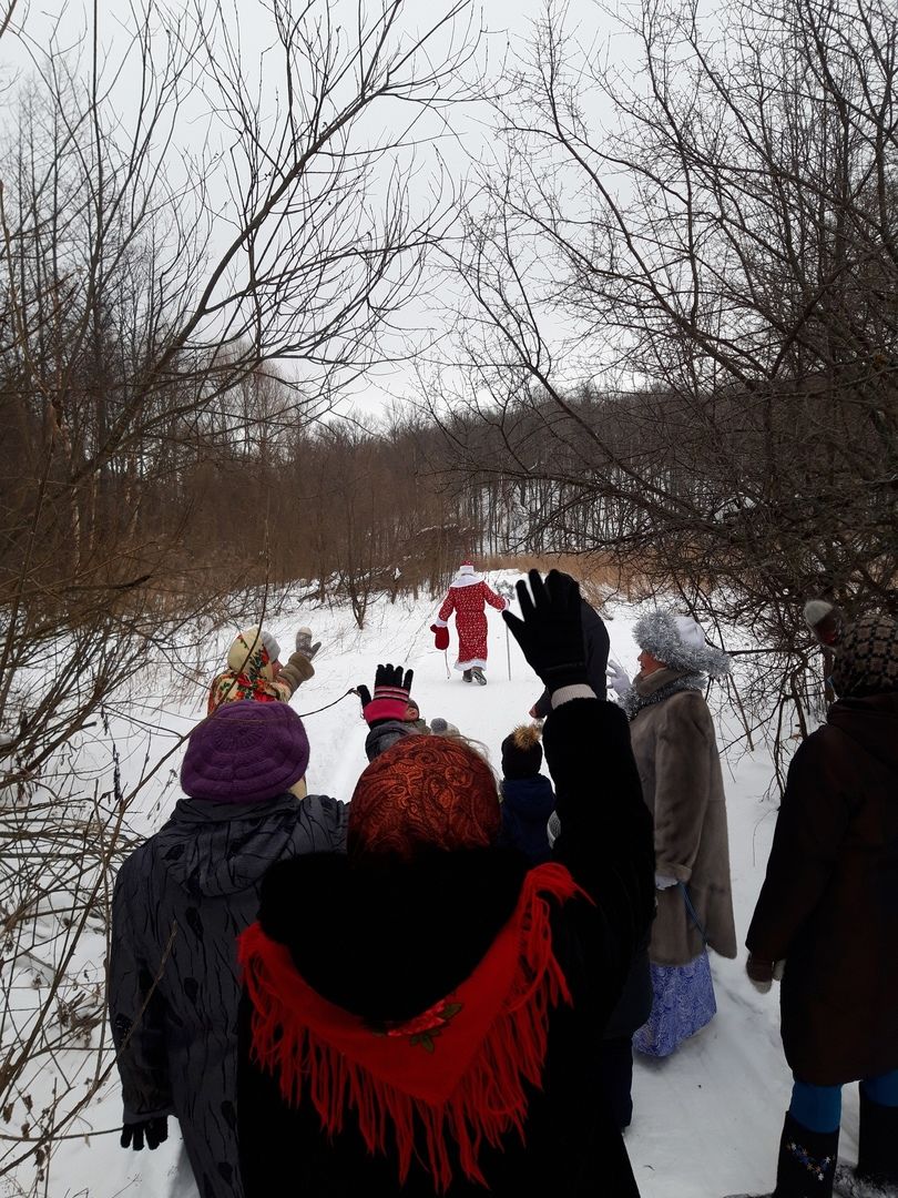 Жители Кашки отметили День Деда Мороза и Снегурочки