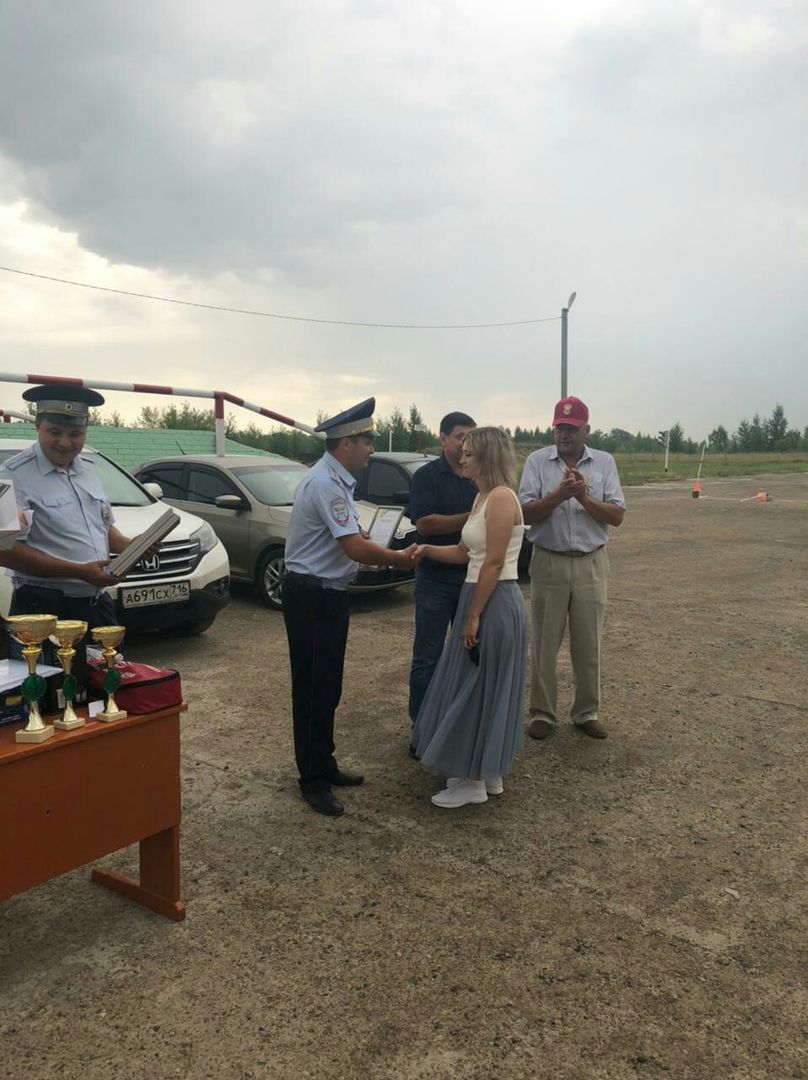 В Тетюшах прошел районный смотр-конкурс водительского мастерства среди женщин-автомобилистов