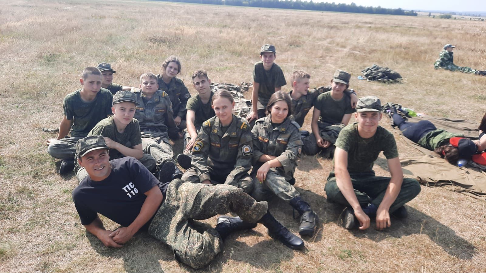 Тетюшские кадеты прошли парашютно-десантную подготовку
