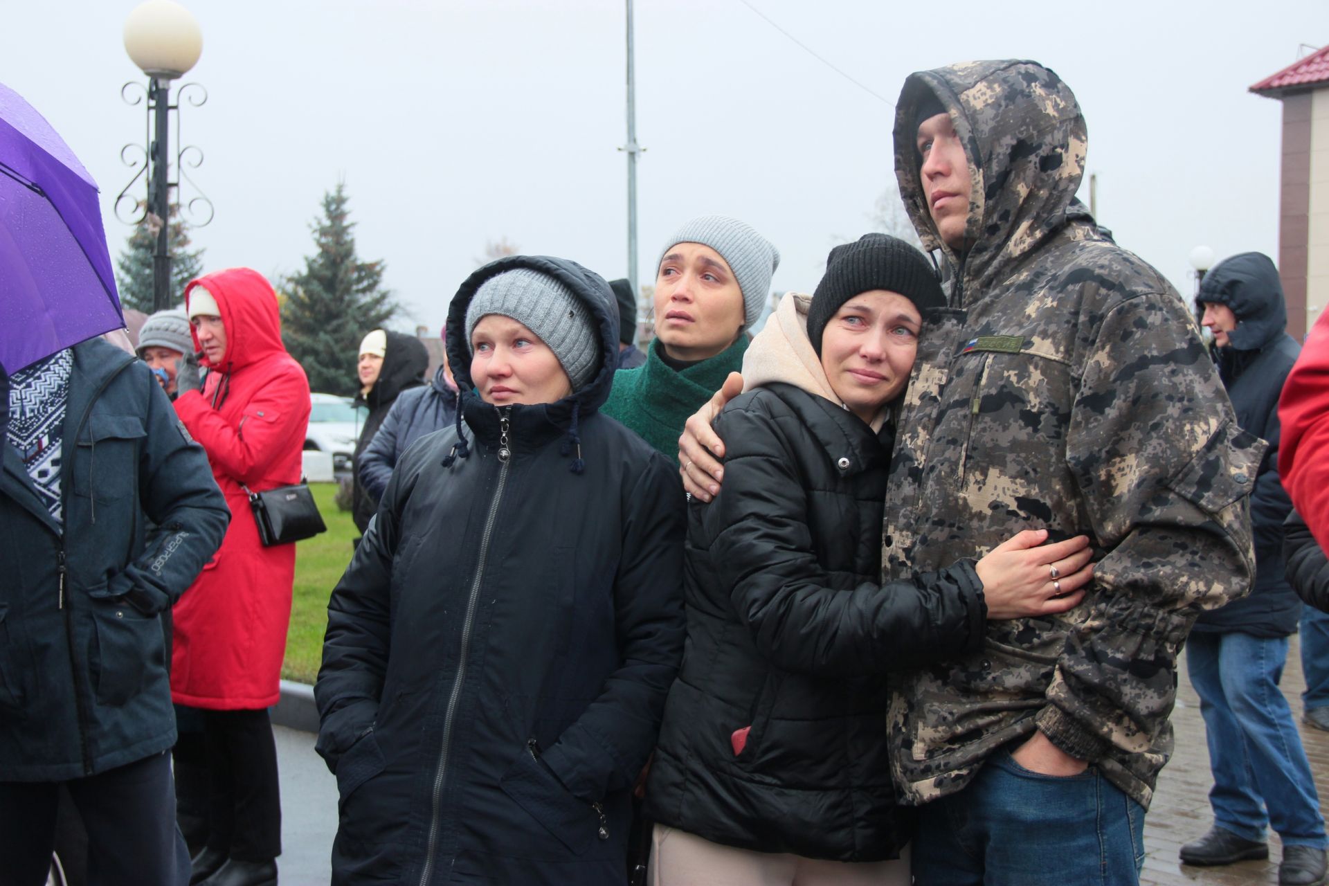 Сегодня в Тетюшах проводили граждан, призванных в рамках частичной мобилизации