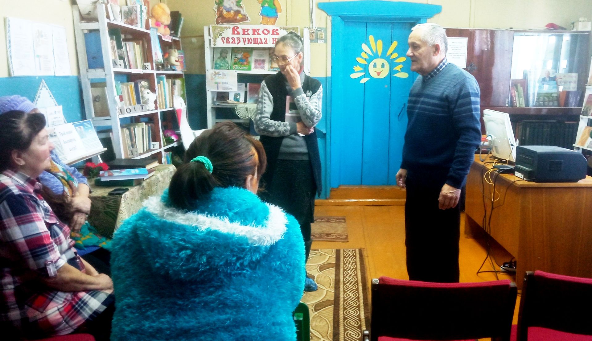 В Ямбухтинской библиотеке состоялась встреча сельчан с краеведом-общественником