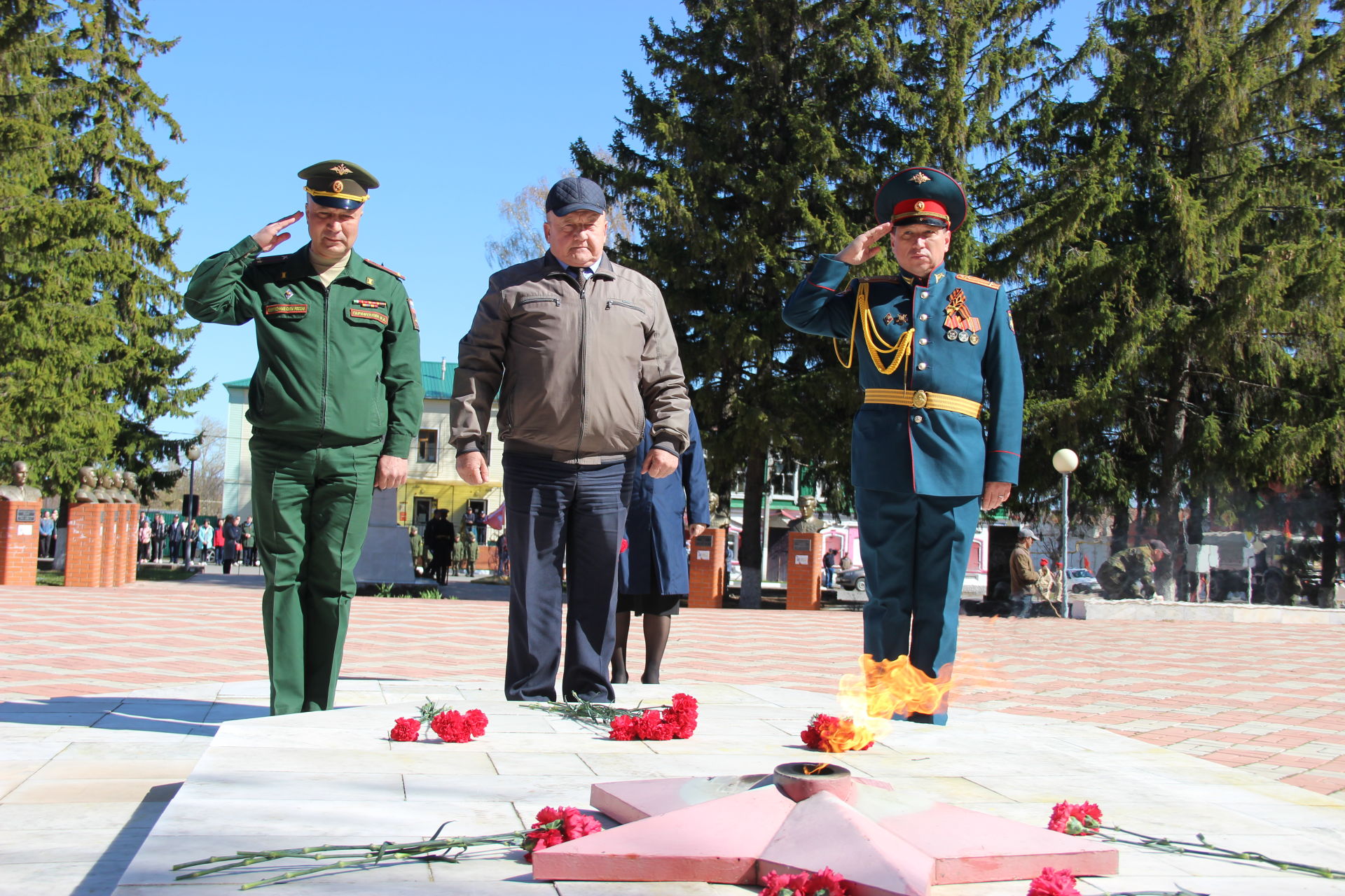 В Тетюшах прошел автопробег, посвященный 77-летию Победы в Великой Отечественной войне