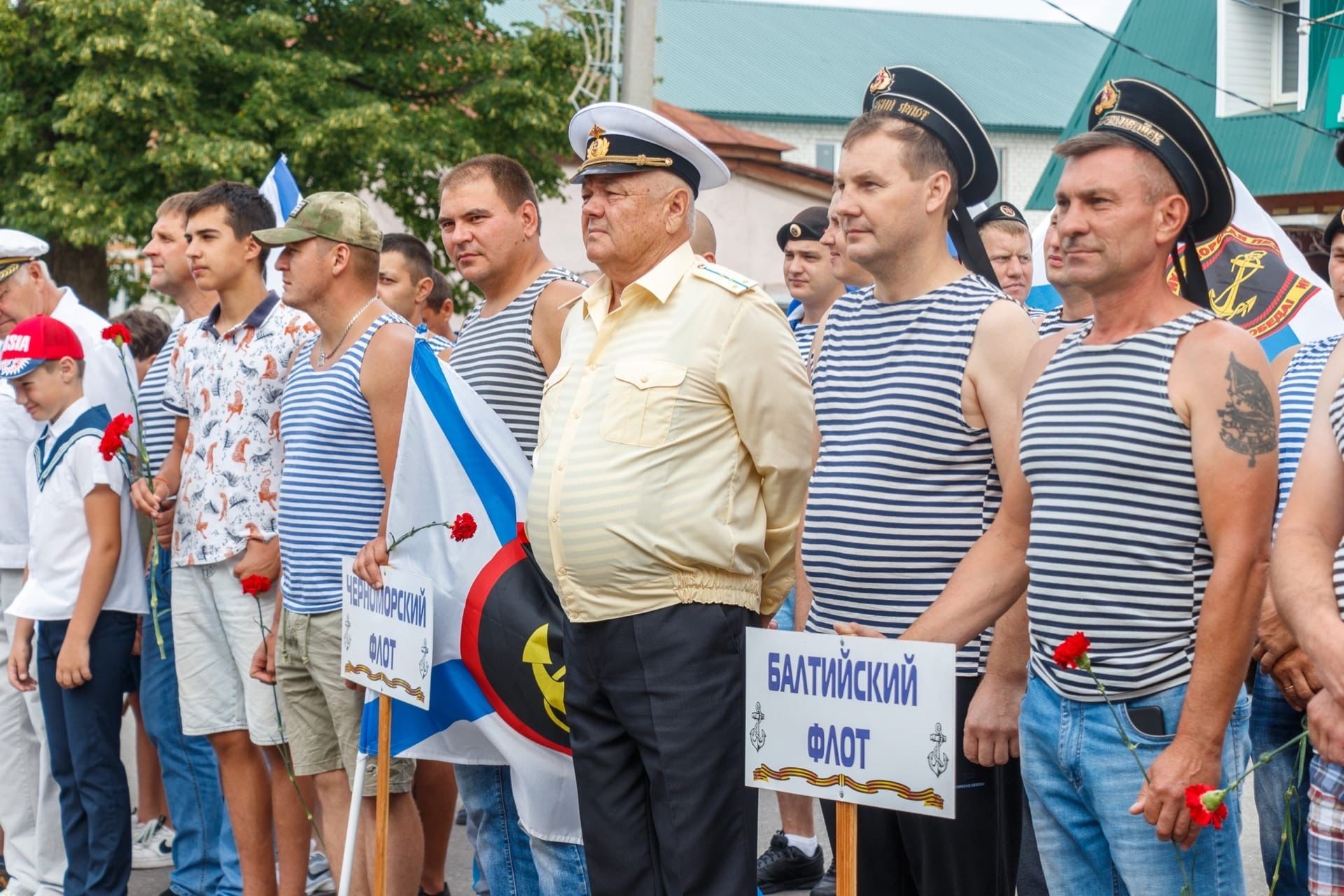 Накануне в Тетюшах прошел торжественный митинг «Флотом военным гордится Россия»