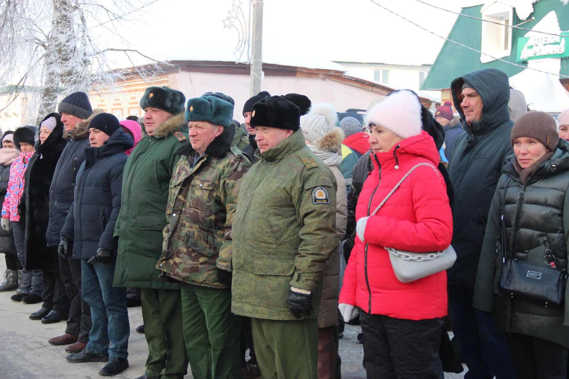 В Тетюшах прошел торжественный митинг, посвященный Дню Героев Отечества