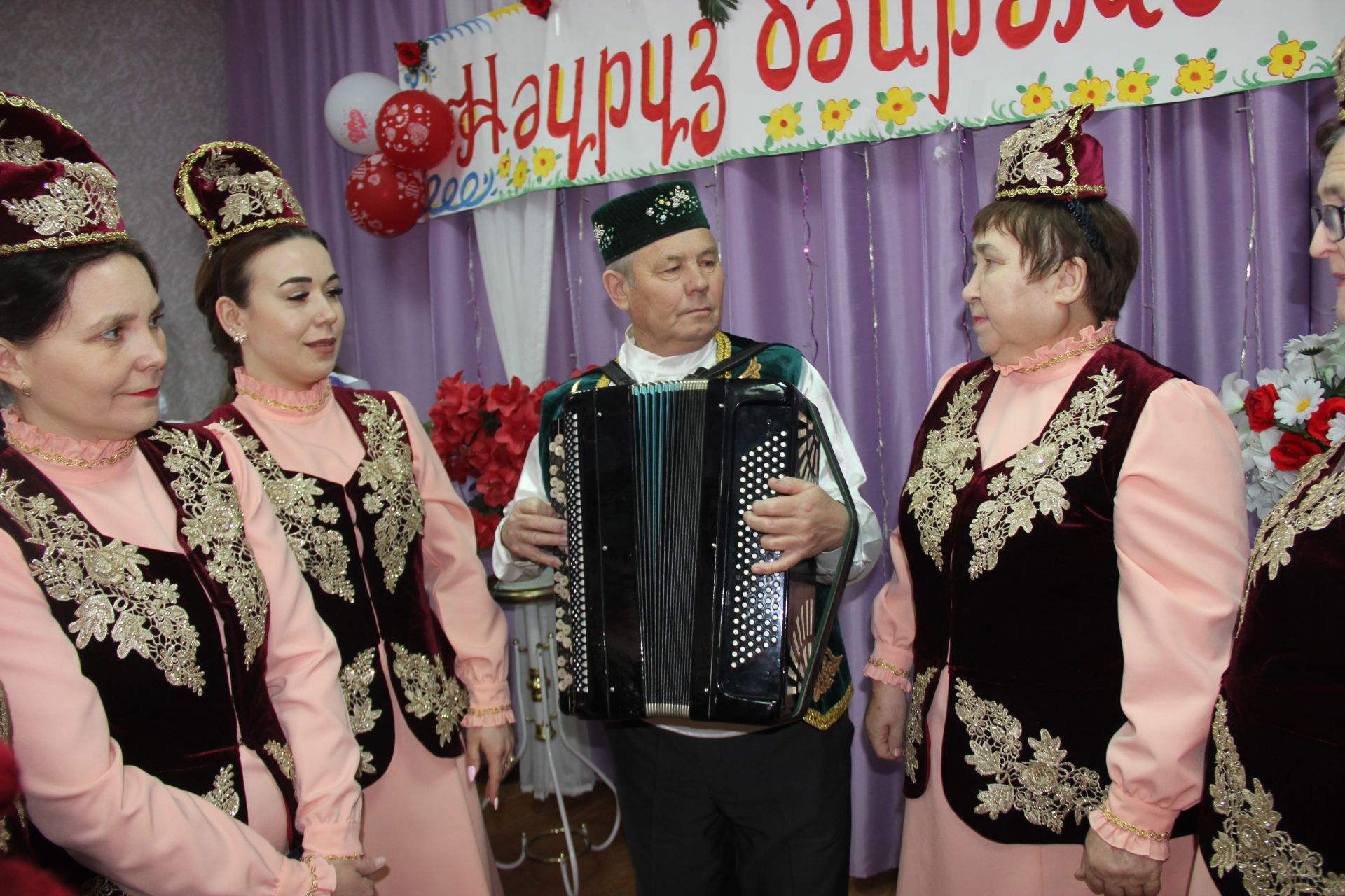 Праздник прихода весны Навруз широко отметили в селе Большие Атряси