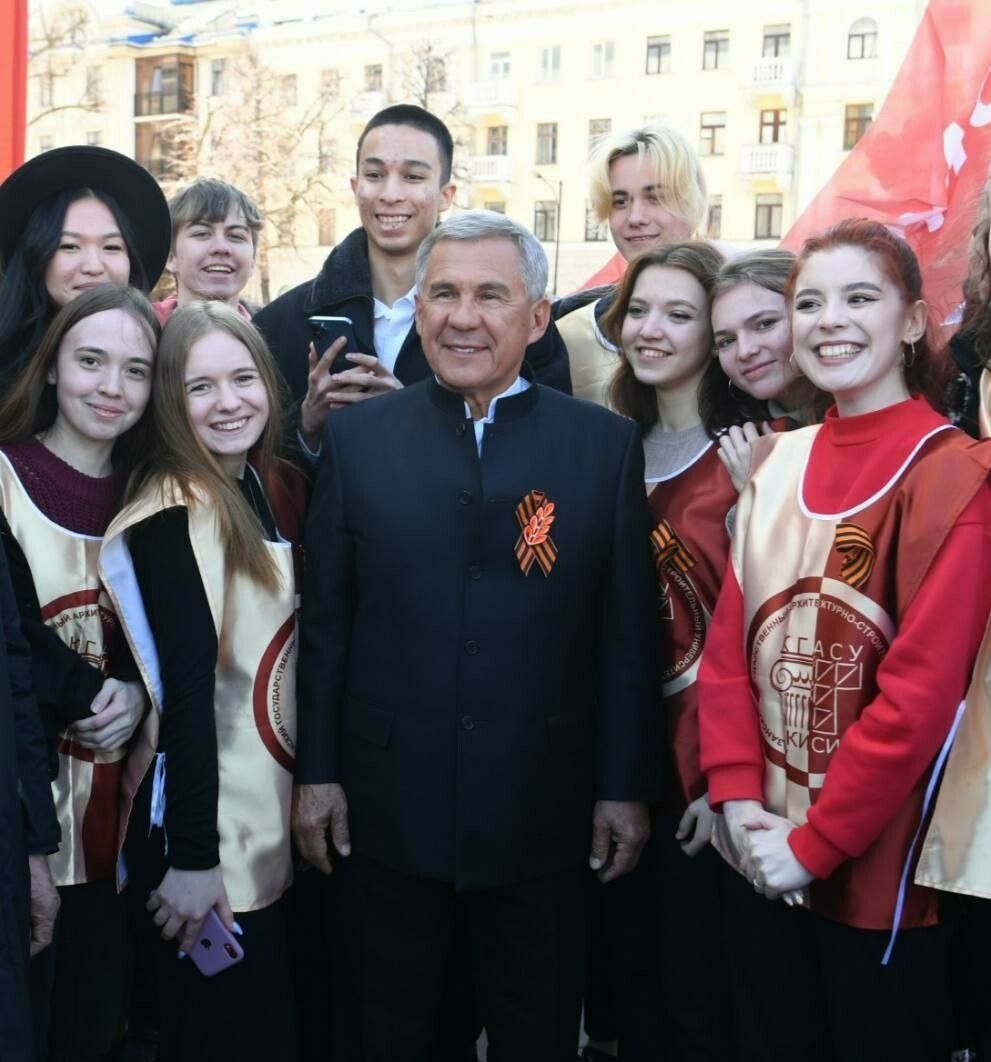 Минниханов: «В России, в том числе Татарстане, стартовала акция «Георгиевская ленточка». Присоединяйтесь»