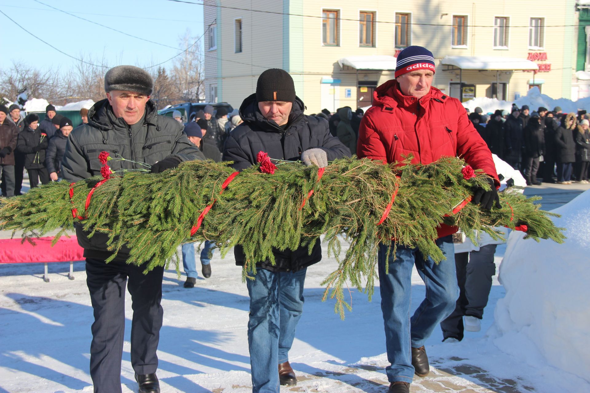 Торжественный митинг, посвященный Дню памяти о россиянах, исполнявших служебный долг за пределами Отечества
