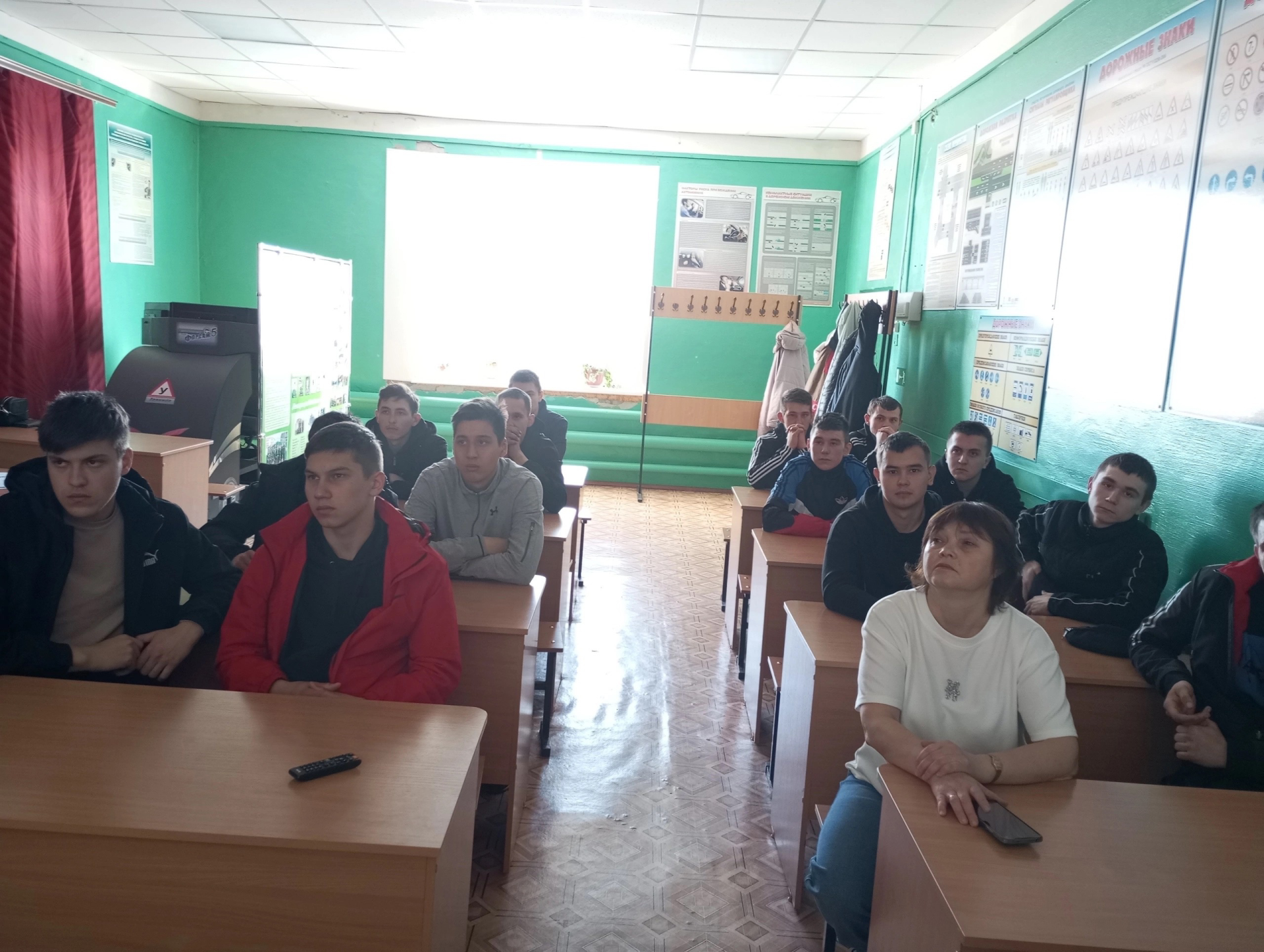 В Тетюшской автошколе прошел урок мужества
