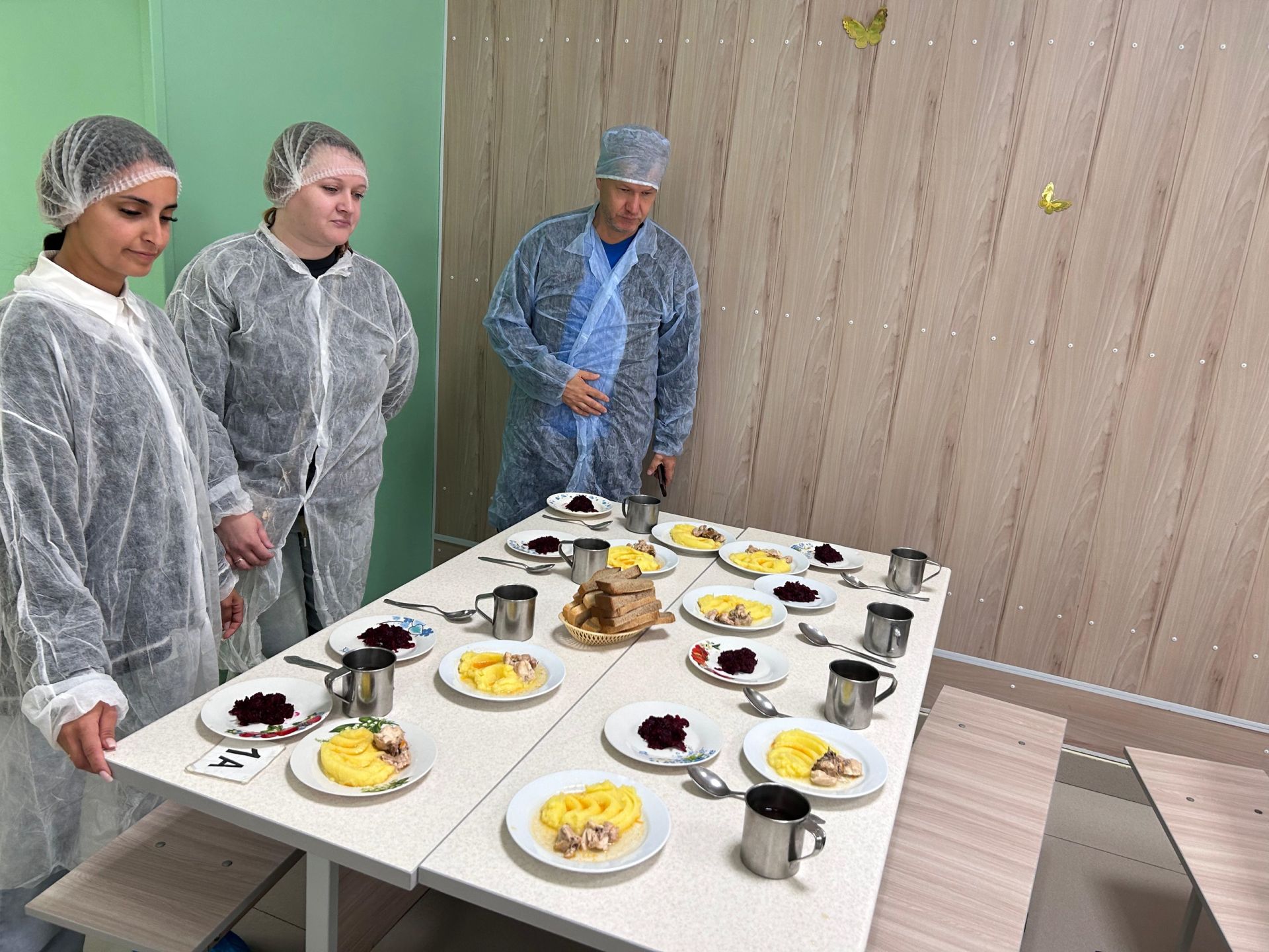 Проверка качества школьного питания в Тетюшской СОШ №1 им. Ханжина П.С.