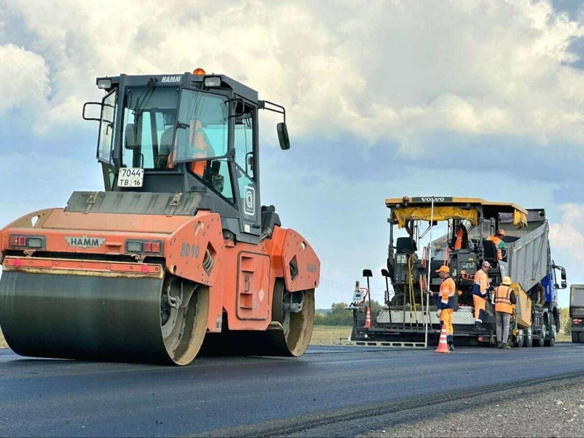 Минниханов: в Татарстане отремонтированы сотни километров дорог