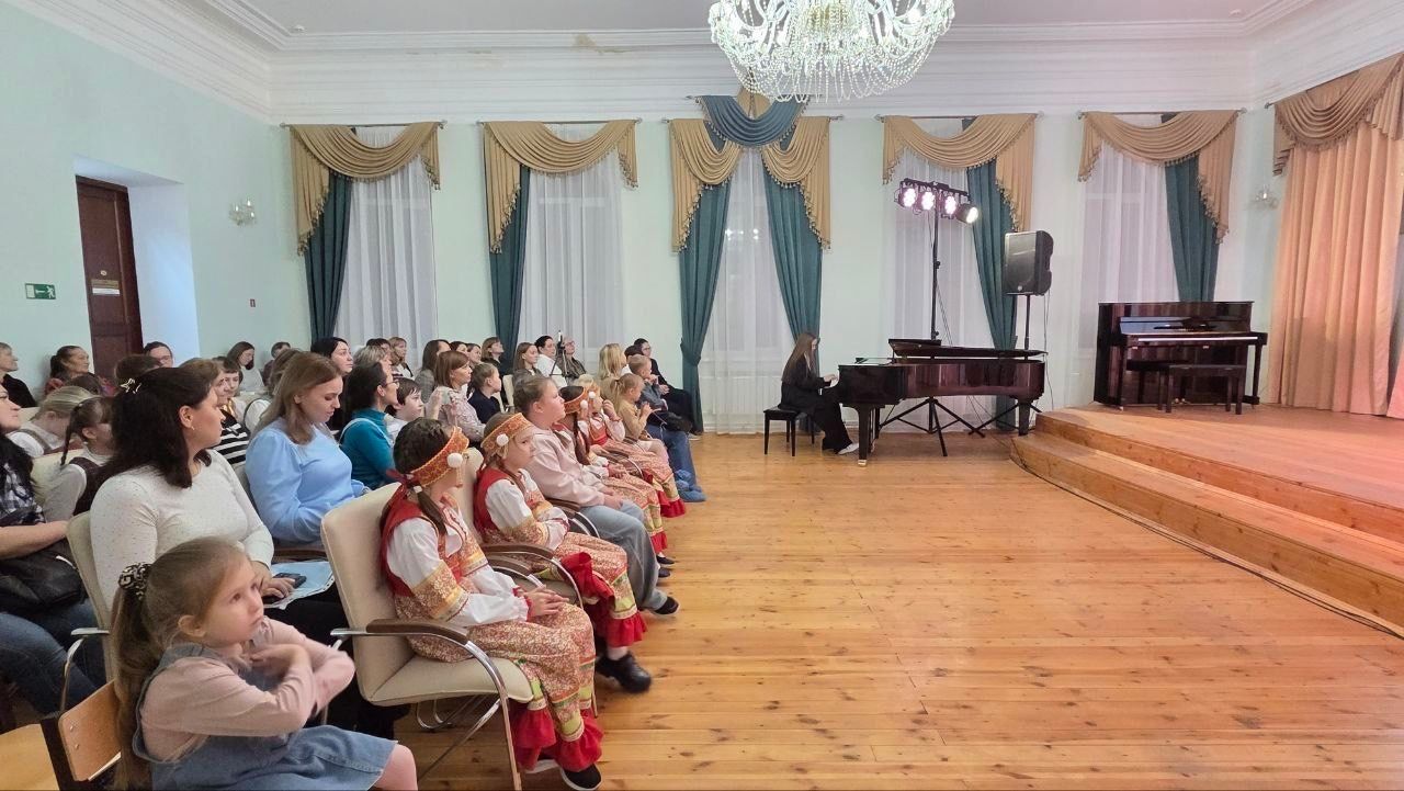 Мир под названием МАМА