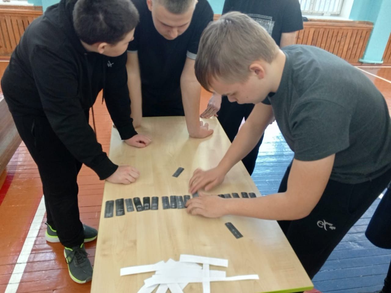 В Урюмской школе провели ирговую программу «А ну-ка, парни!»