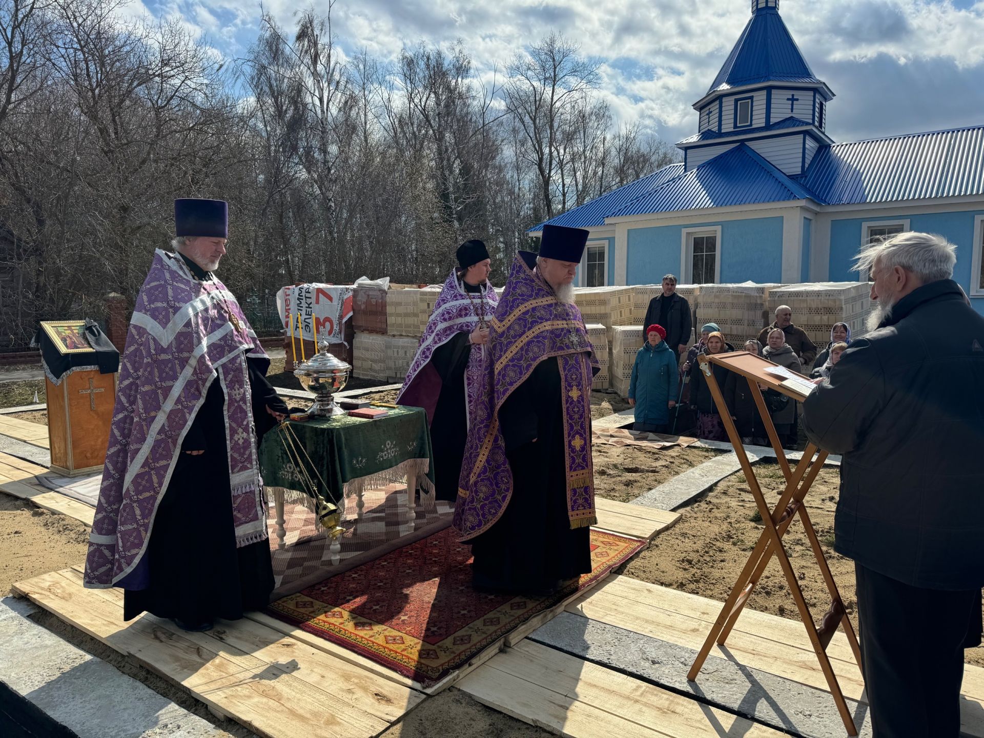В Тетюшах заложен фундамент нового храма