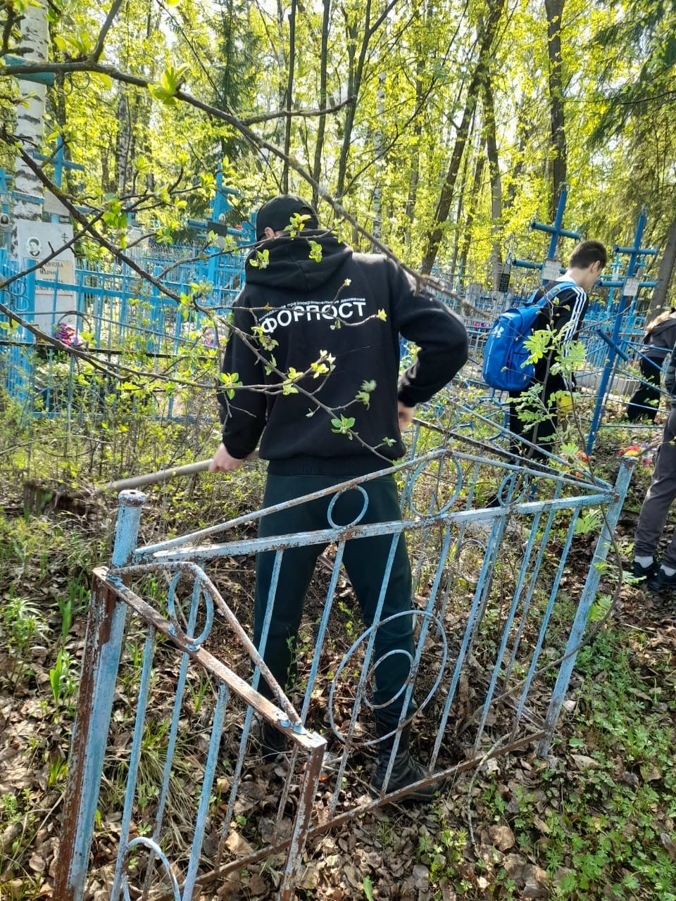 Активисты «Форпоста» участвовали в субботнике