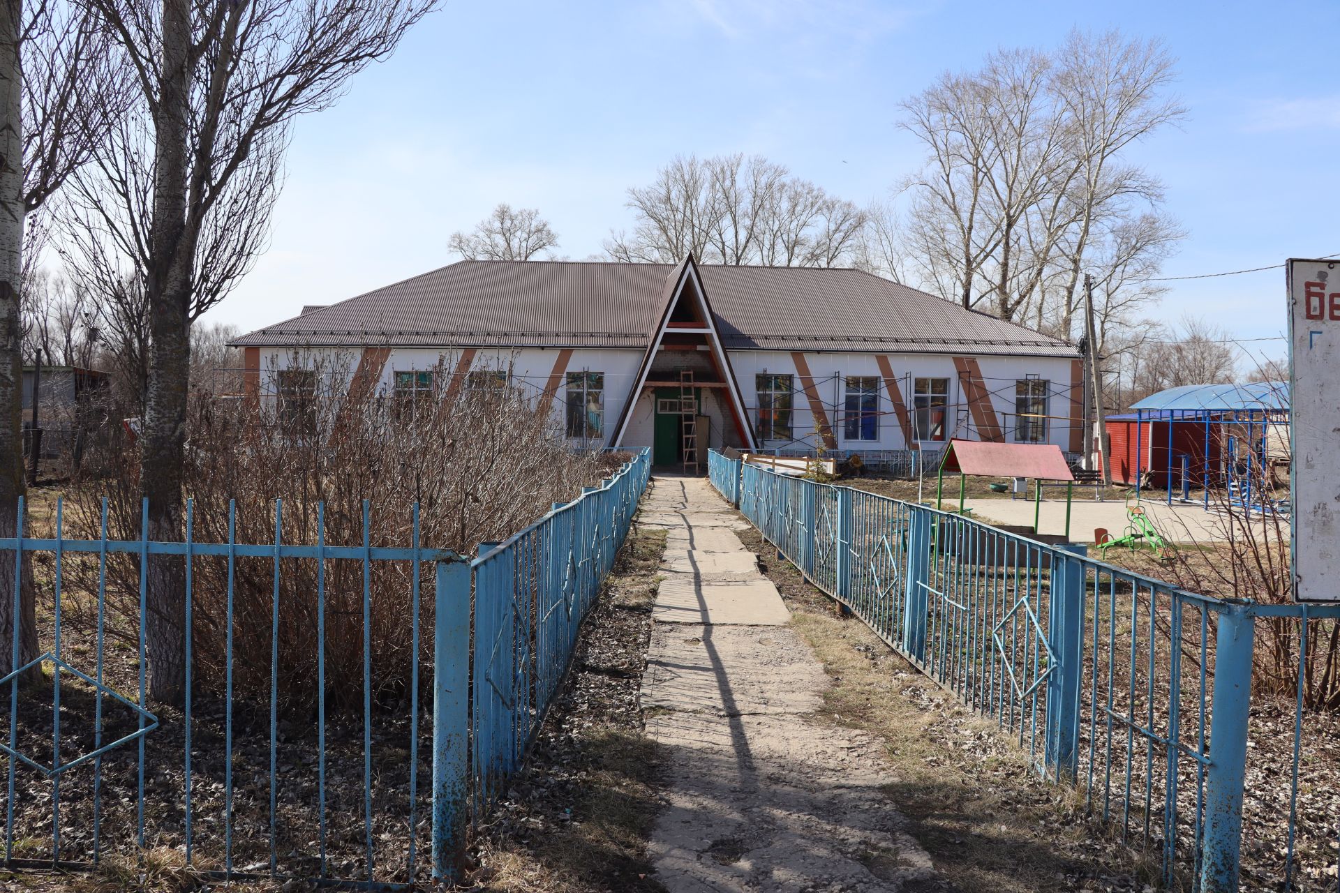 Капитальный ремонт Дома культуры в Алабердино продолжается