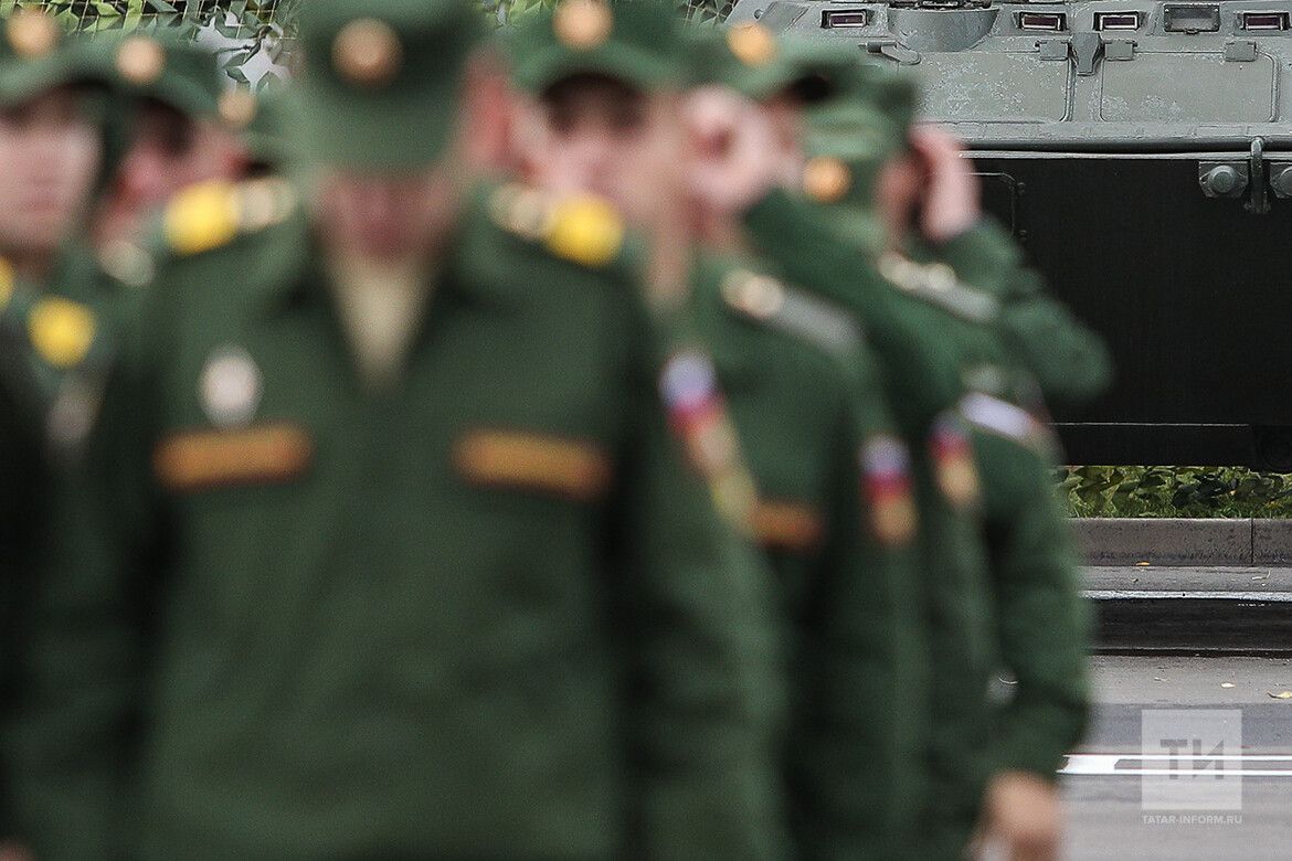 Изменения в военной форме России 2024: Лампасы обязательны для генералов в повседневной форме