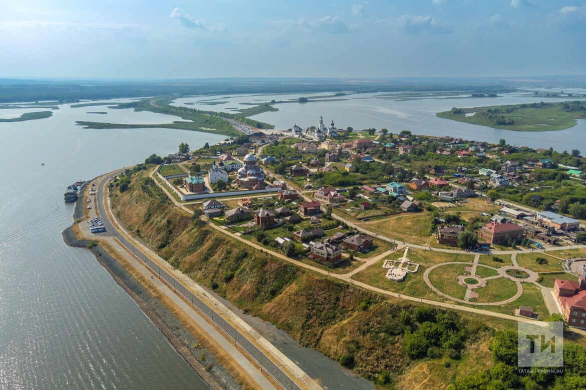 Краеведческий час «Путешествие по старинному городу Свияжск» в библиотеке Тетюшского района