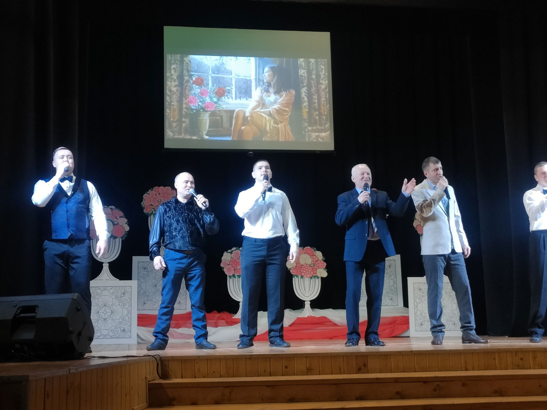 В Тетюшах состоялся концерт «Любовь, цветы и весна»