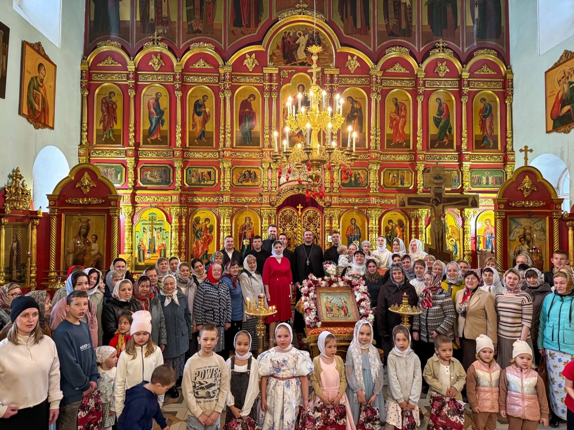 Праздничный пасхальный концерт в Троицком соборе