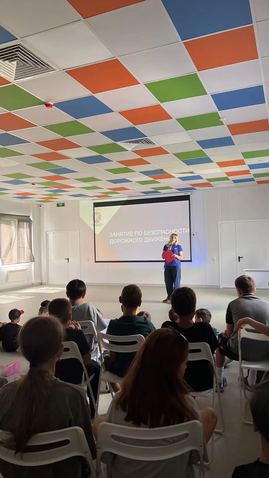 Специалист по дорожной безопасности провела встречу с детьми в лагере «Чайка»
