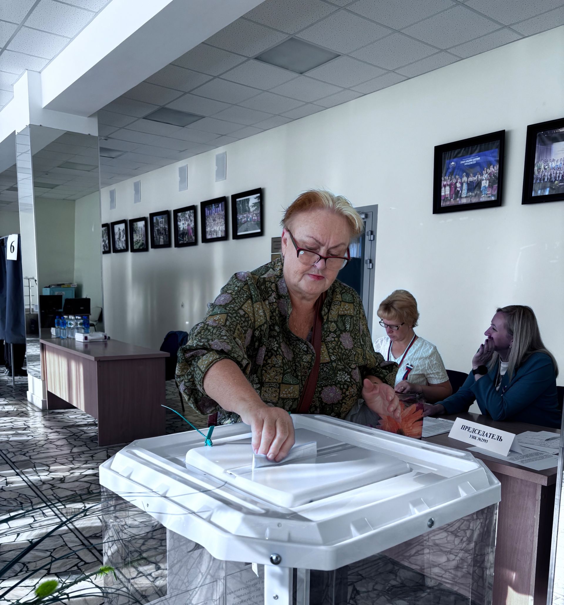 Каждый голос важен: на участке № 2593 продолжается голосование
