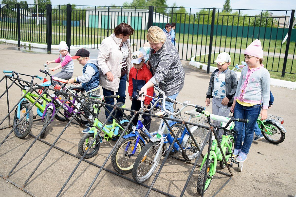 Воспитанники всех детских садов города Тетюши приняли участие в акции «Дорожная азбука»