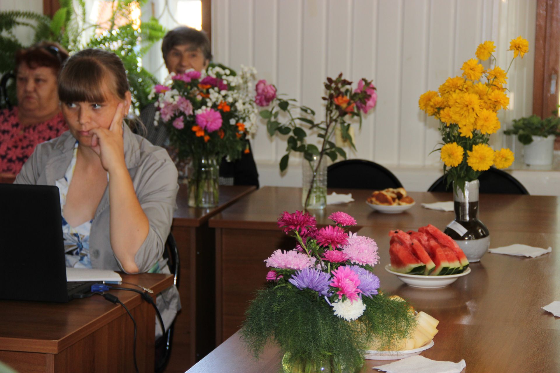 Тетюшане из районного Общества инвалидов кружились в «Вальсе цветов»