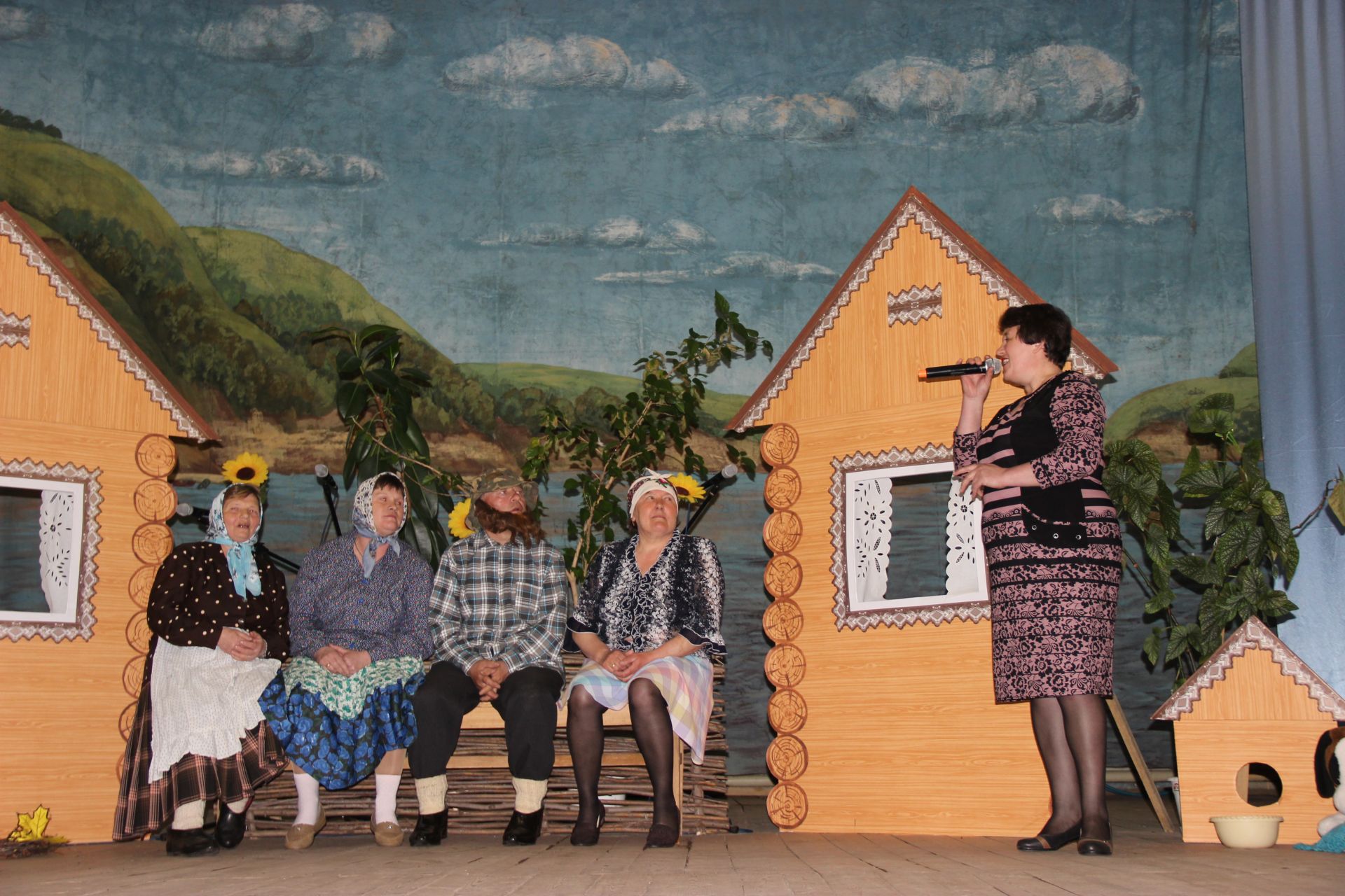 "Один день в деревне Листопадино" на сцене Урюмского СДК