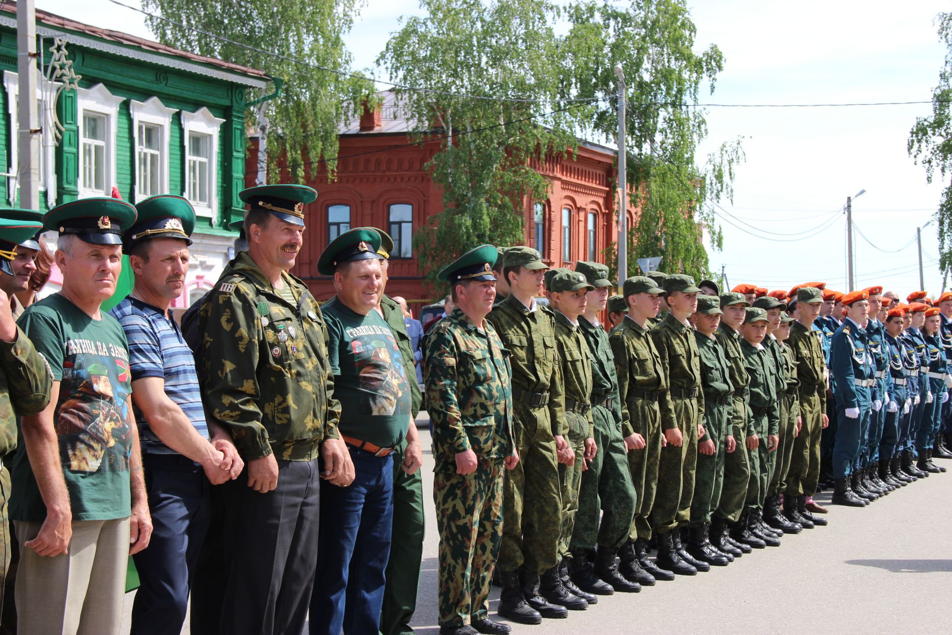 В Тетюшах состоялся митинг , посвященный Дню пограничника, часть 2