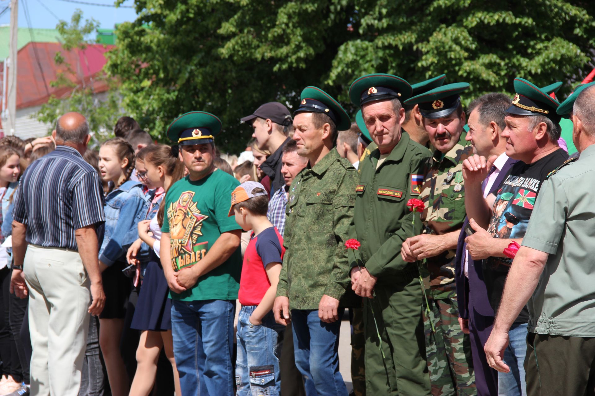 В Тетюшах состоялся митинг , посвященный Дню пограничника, часть 1