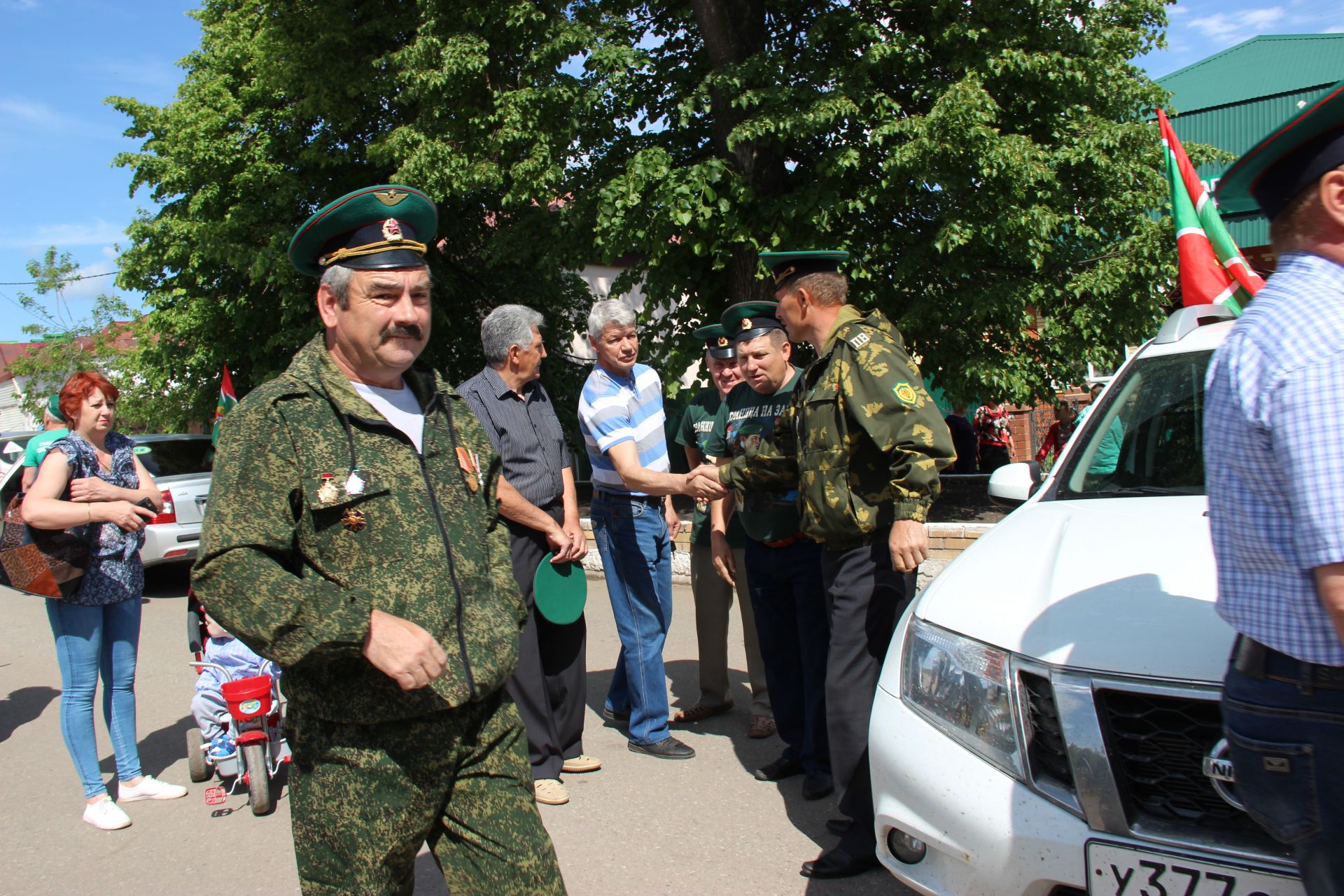 В Тетюшах состоялся митинг , посвященный Дню пограничника, часть 1