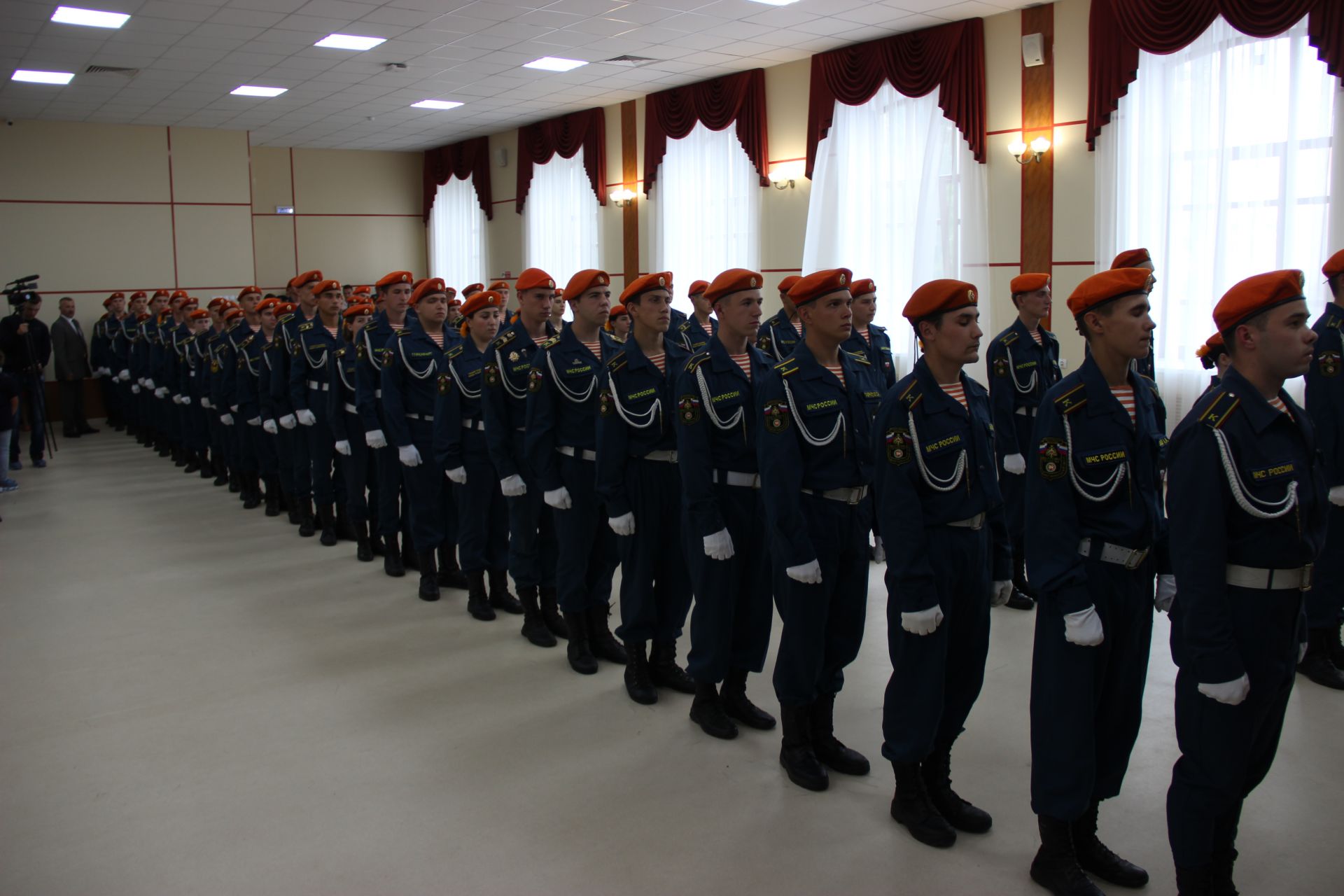 Вручение дипломов в Тетюшском государственном колледже гражданской защиты