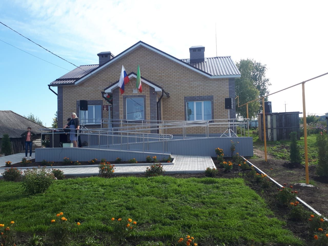 В Нармонке открыли новое  админист­ративное здание местного само­управления.