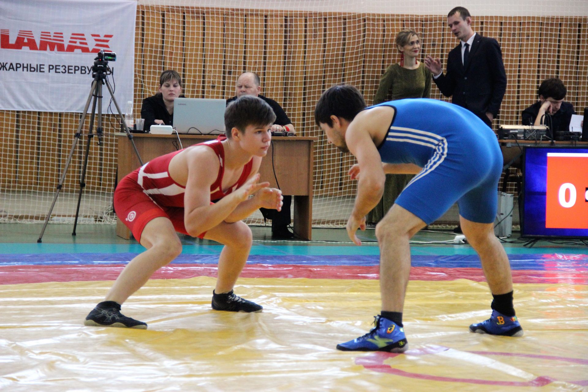 Чемпионат Республики Татарстан по вольной борьбе среди мужчин и женщин в Тетюшах