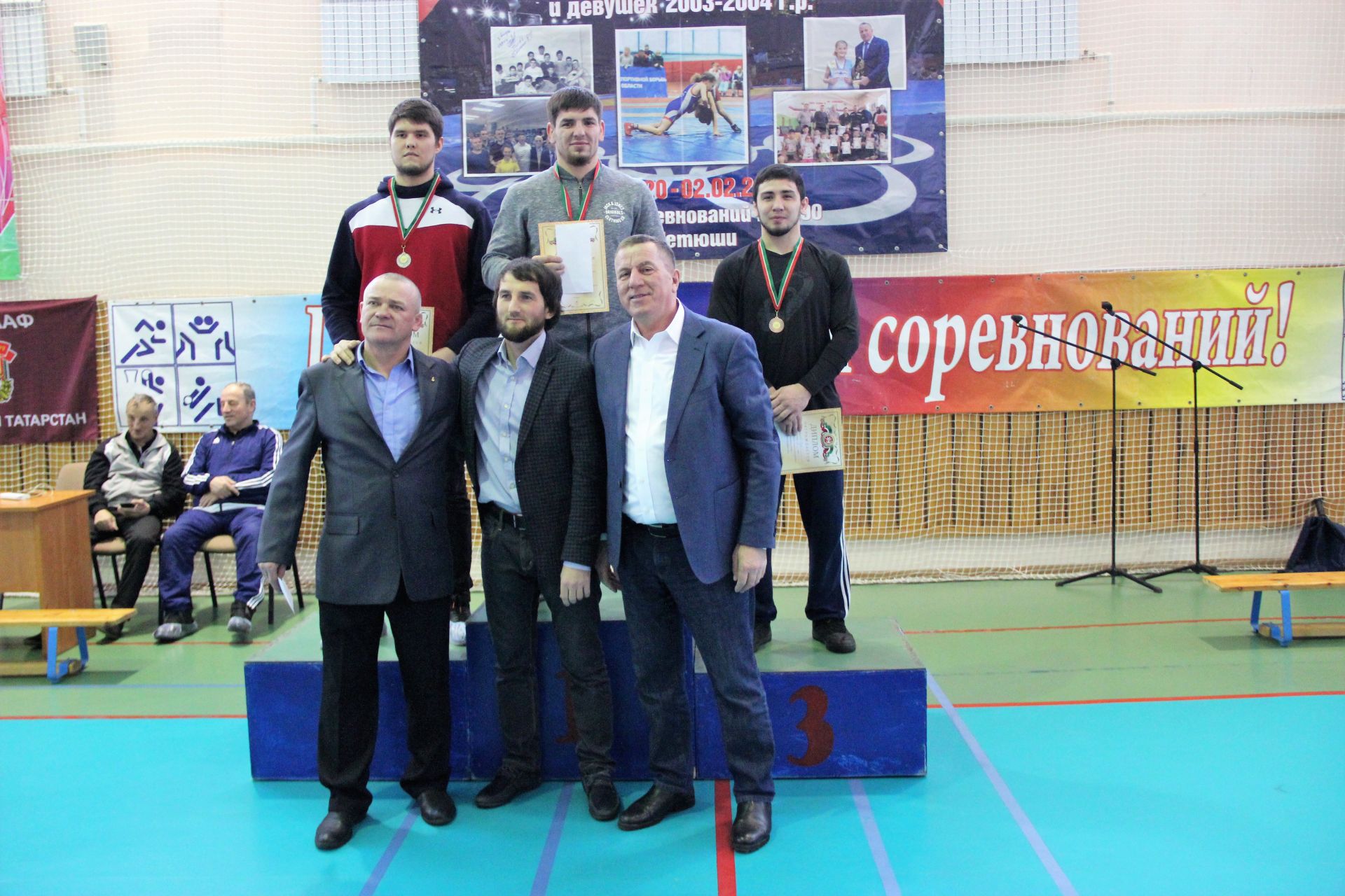 Чемпионат Республики Татарстан по вольной борьбе среди мужчин и женщин в Тетюшах