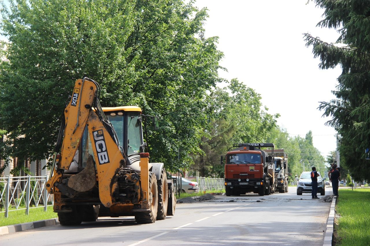Дорожные работы на улицах города Тетюши продолжаются