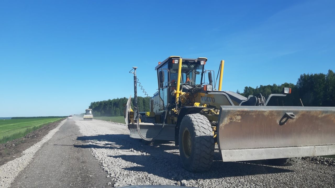 На автодороге Тетюши-Буинск ведётся ремонт дорожного полотна