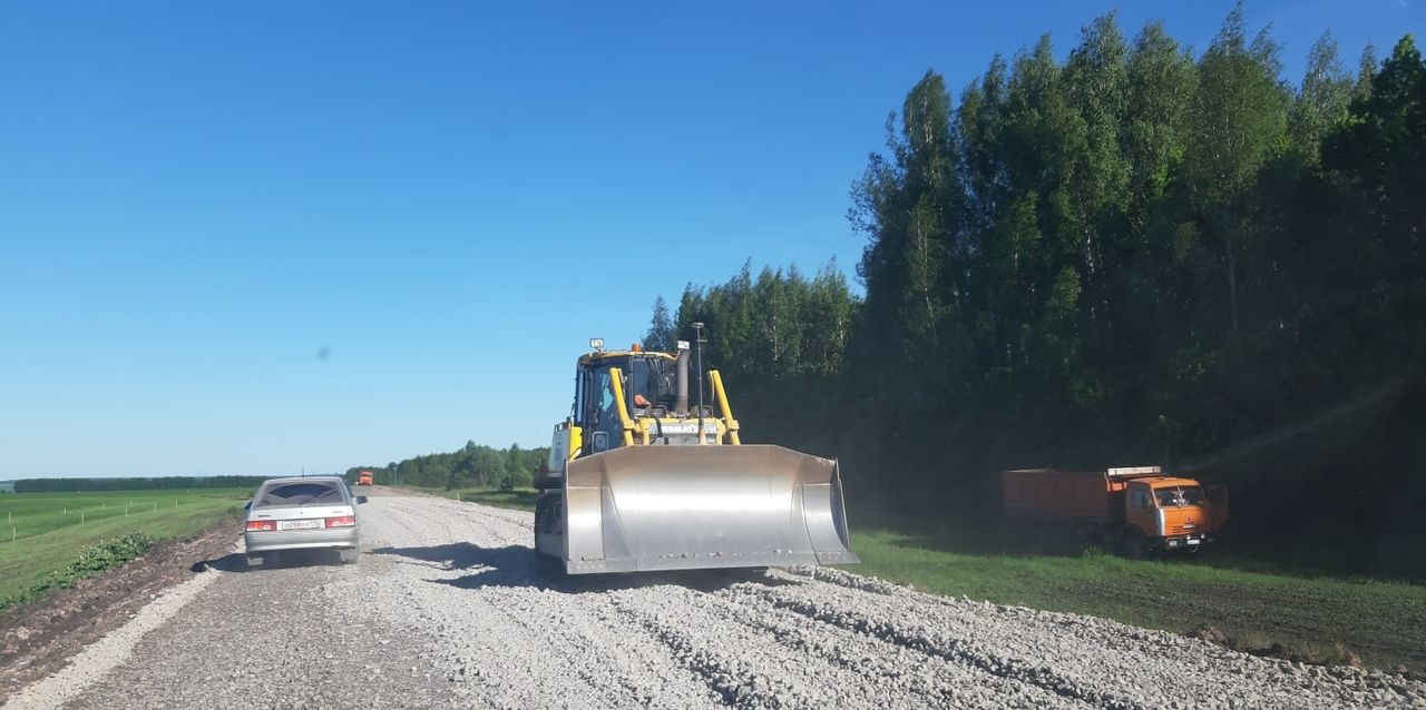 На автодороге Тетюши-Буинск ведётся ремонт дорожного полотна