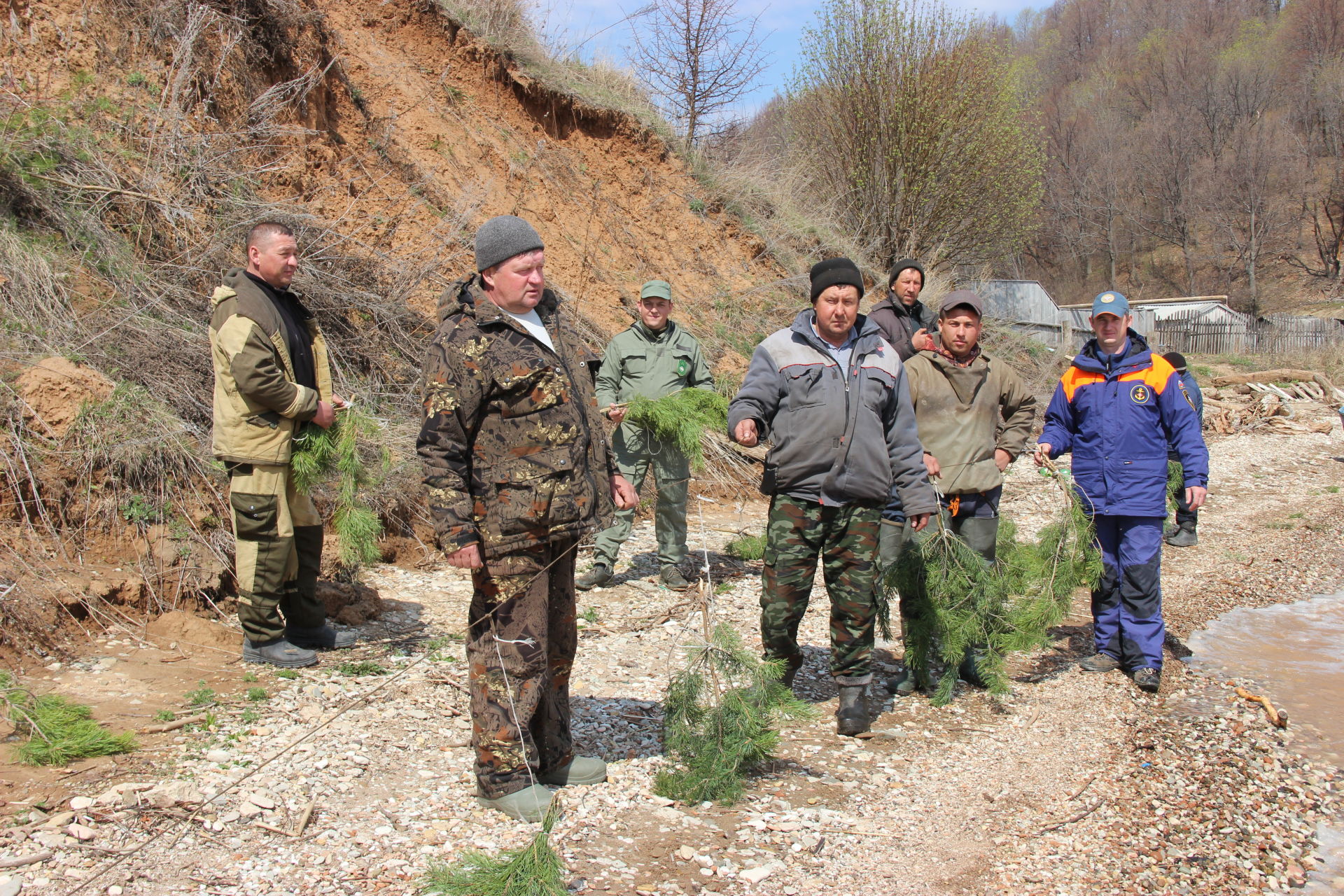 Установка искусственных нерестилищ на Волге