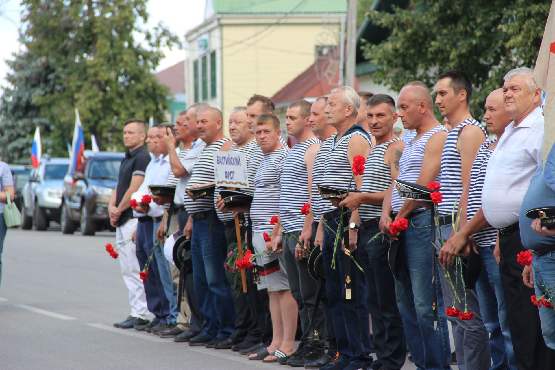 Митинг ко Дню Военно-морского флота России в Тетюшах